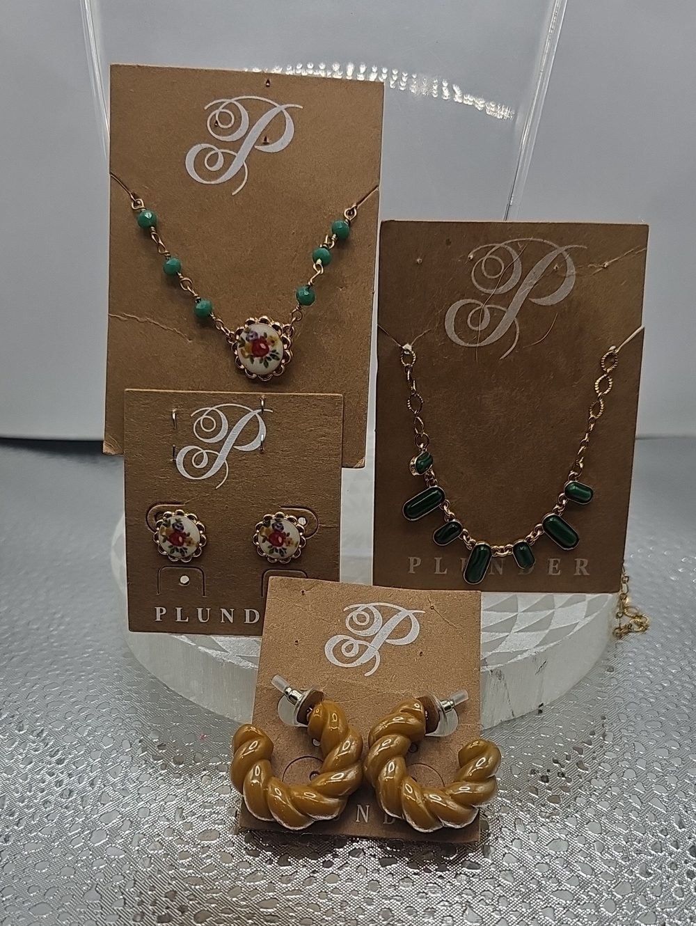 Plunder Women’s Green Beaded Floral Pendant Necklace - Gold Tone